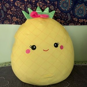 Squishmallow ‘16 Maui